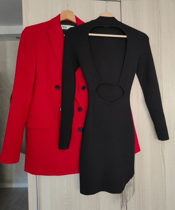 Czarna imprezowa sukienka mini z odkrytymi plecami dzianinowa glamour