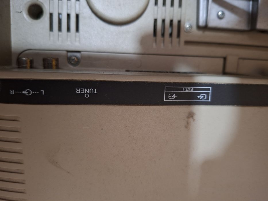 Old TV that works64752310647169123