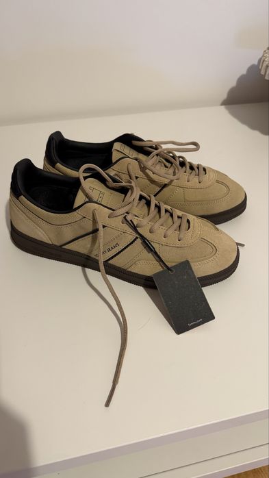 Tenis tommy hilfiger tamanho 41 bege