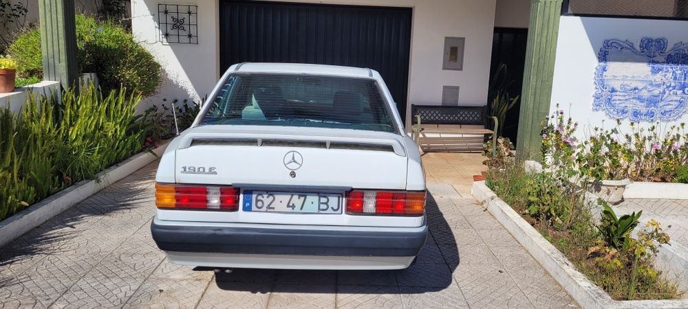 Mercedes 190E de 1992 em bom estado