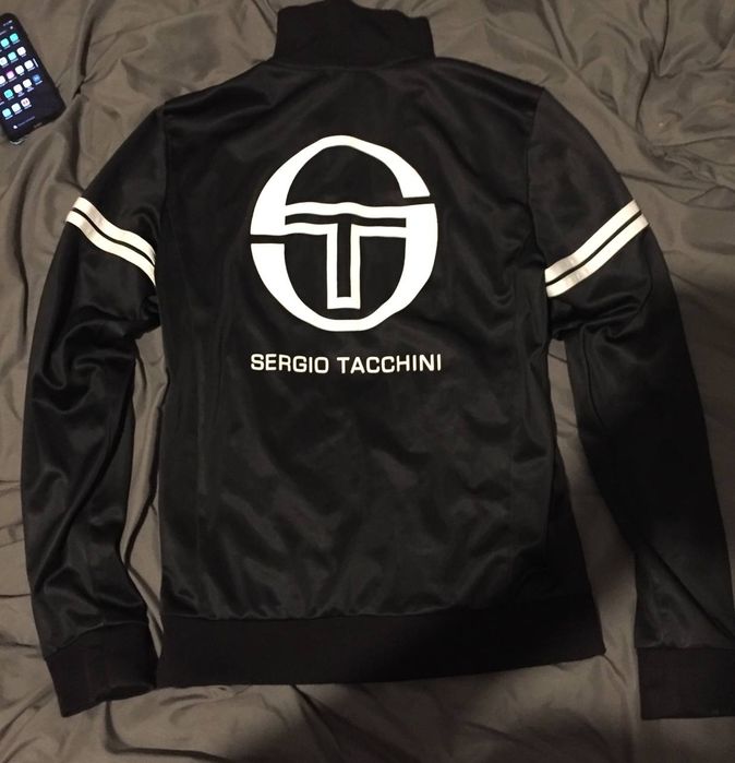 Продам олемпийку Sergio Tacchini