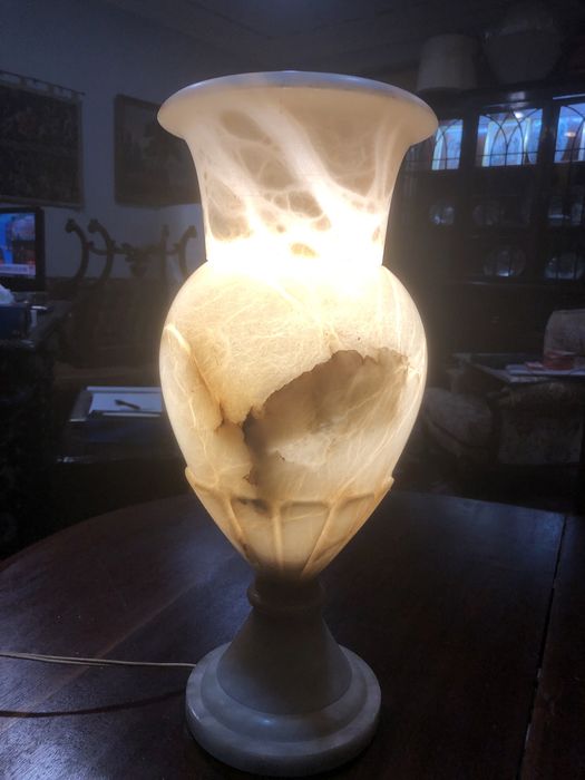 Candeeiro em marmore alabastro