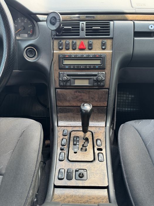 Mercedes-benz e320 CDI w210