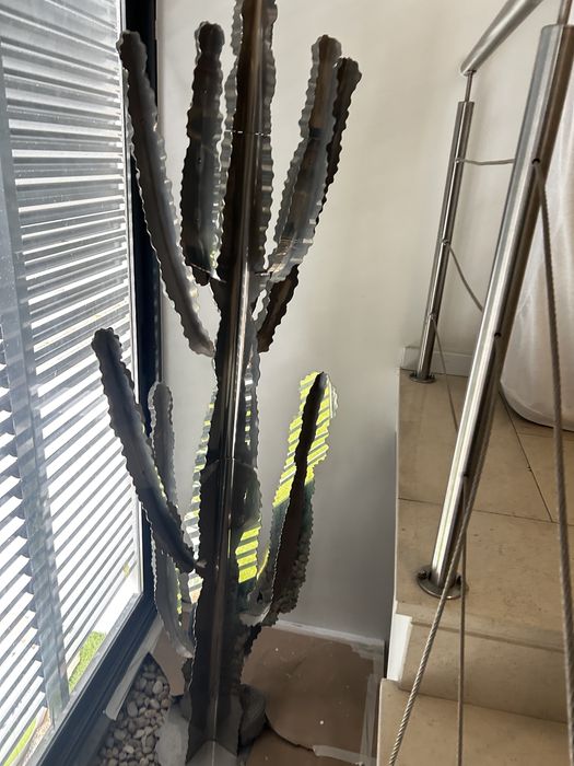 Catos de Metal Decorativos