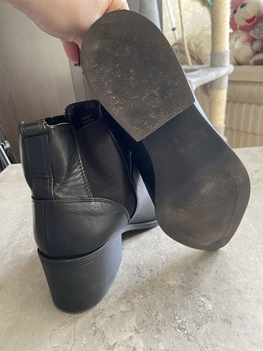 Жіночі черевики казаки