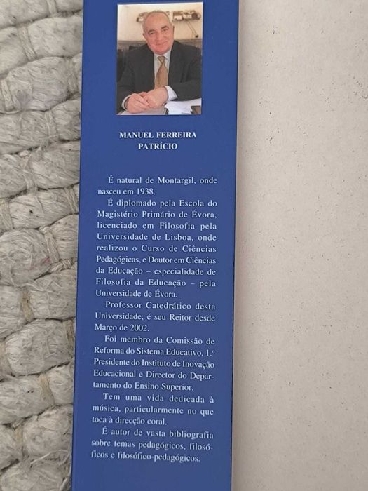 Conhecimento do Mundo Social e da Vida
para uma pedagogia da sageza