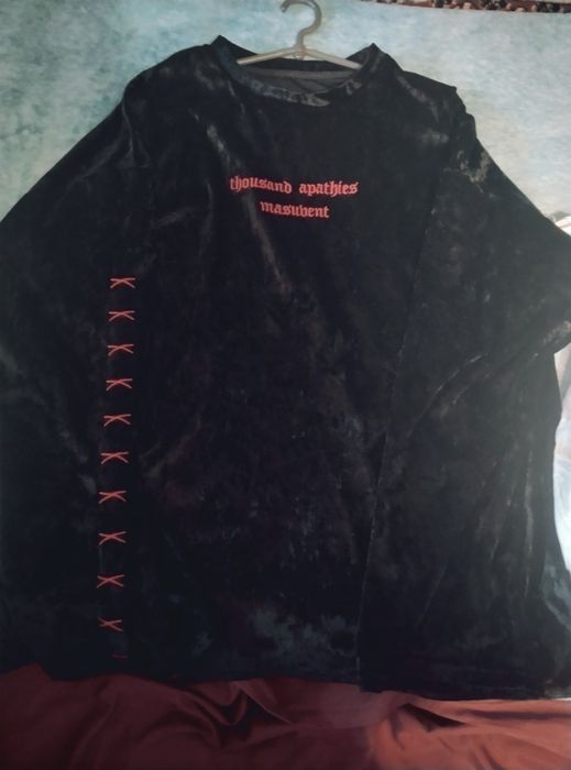 продам велюровый лонг thousand apathies/?/?/?