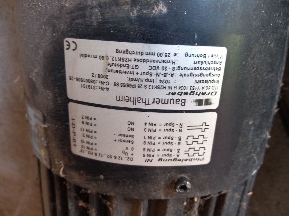Silnik trójfazowy 220-240 / 380/420v 50/60 Hz