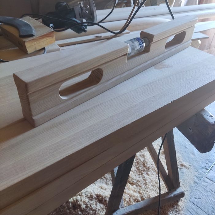 Рівень дерев'яний,сувенір.