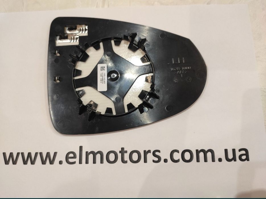 зеркало двери боковое Chevrolet volt 11-18