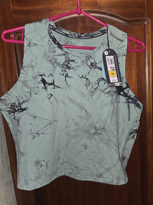 Спортивный топ майка