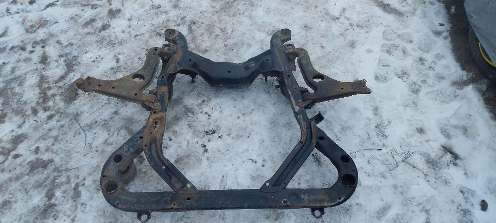 Подрамнік Opel Vectra B