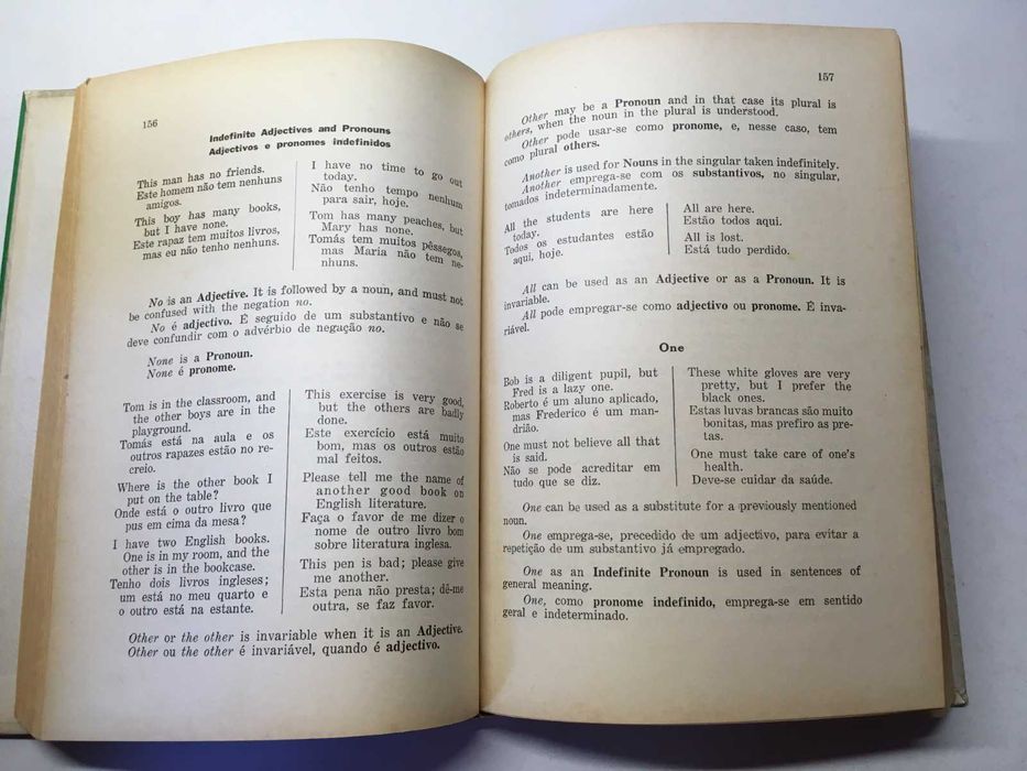 Livro - A New Practical English Course For Students