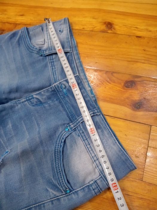 Красивые джинсы размер м