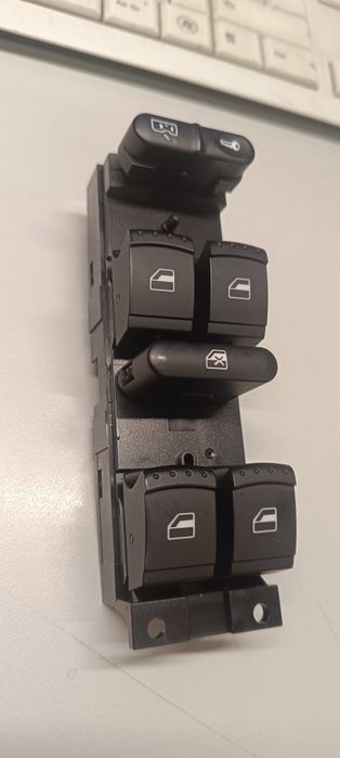 Módulo de comando de vidros eléctricos e fecho  central  Passat 1 J4 959 857 D