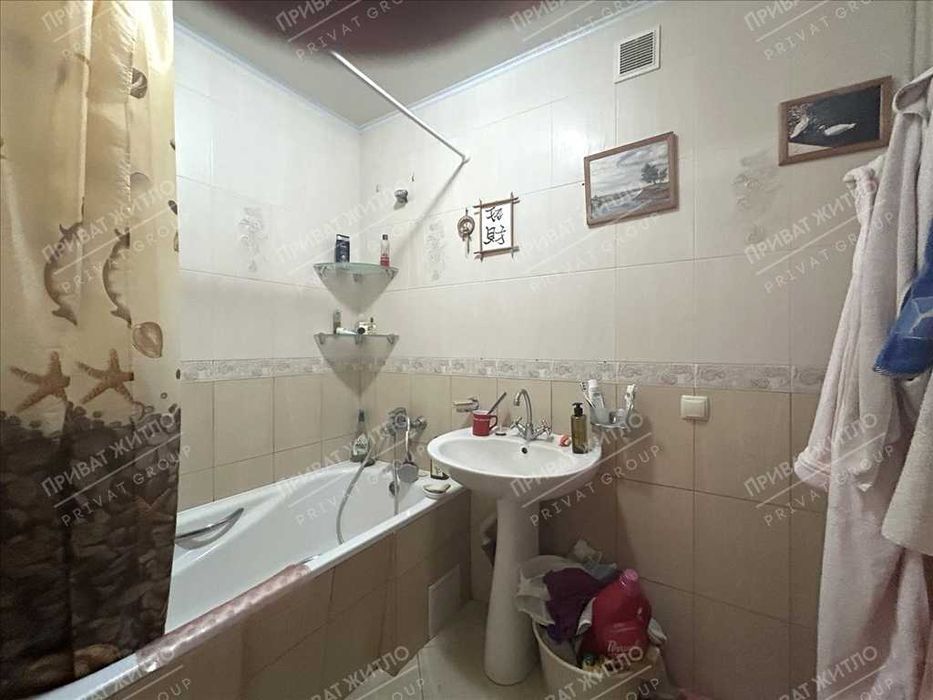 Будинок із земельною ділянкою 1 га, неподалік від міста Решетилівка