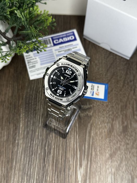 З гарантією / Новий оригінальний Casio MWA-100HD-1A