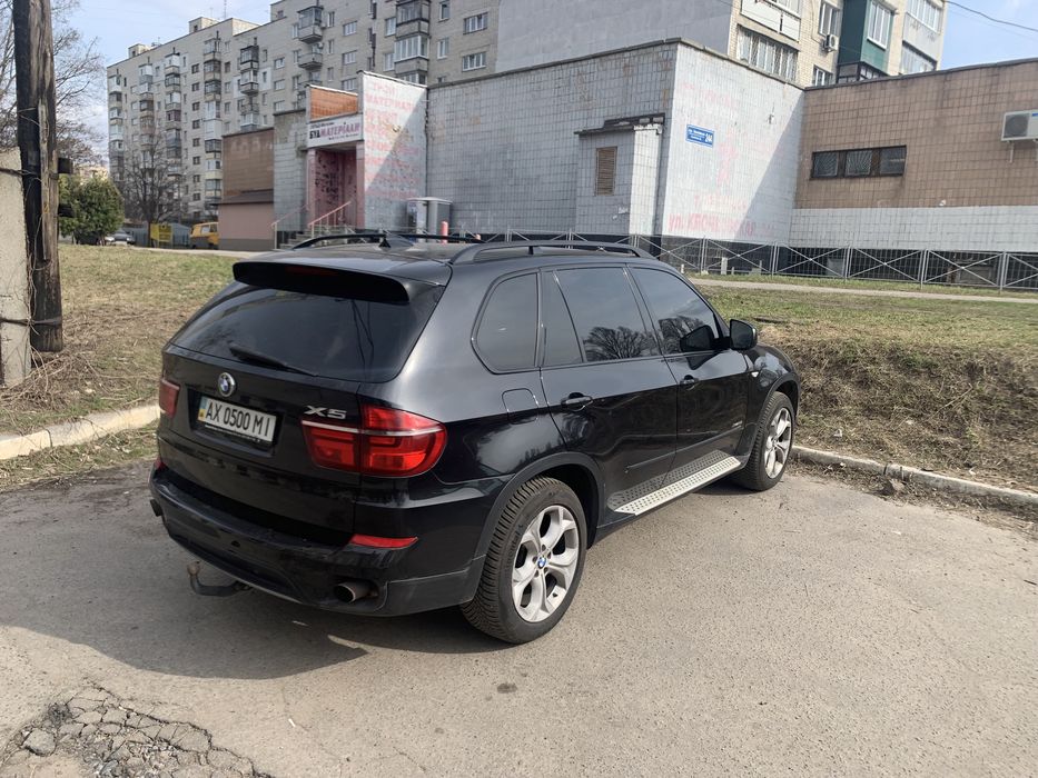 BMW X5 X DRIVE БМВ Х5 2011 пробег нового дв. 64.000км