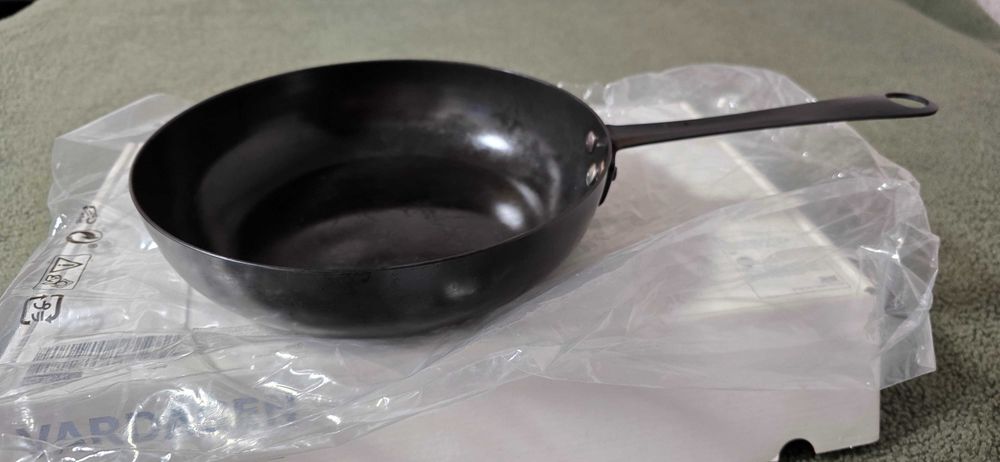 Сковорода ІКЕА VARDAGEN із вуглецевої сталі Дизайнерська