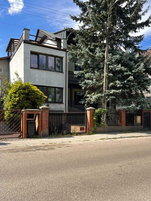 Sprzedam dom mieszkalno-usługowy w centrum Ciechanowa – ul. Jesionowa