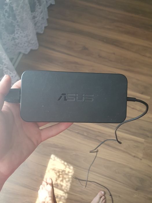 Підзарядне на ноутбук асус