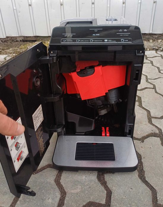 Кавомашина кавоварка Сіменс SIEMENS EQ300 TF301E19 чорна Germany