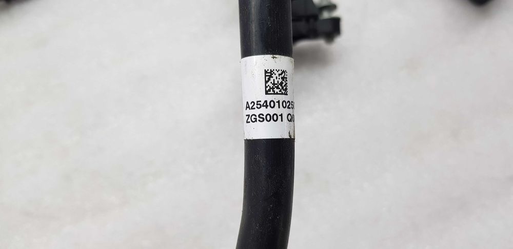 MERCEDES-BENZ Wąż Przewód A254.010.2509 A254.018.2000 NOWY