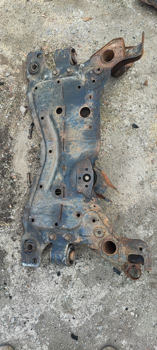 Подрамник mazda 5