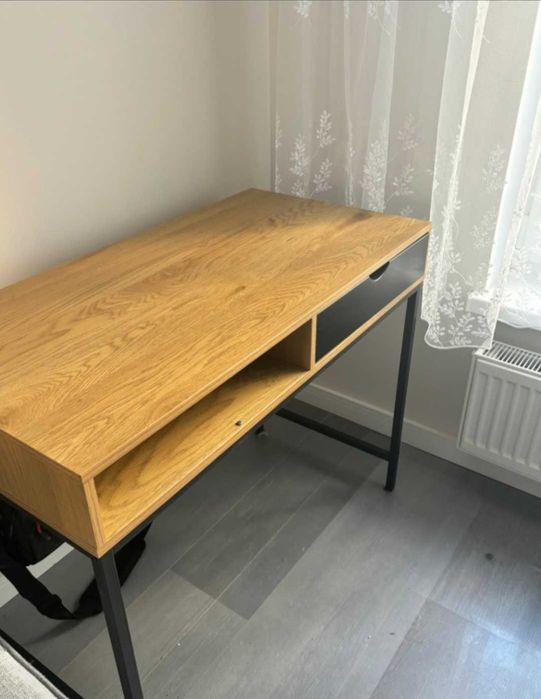 biurko stan jak nowe