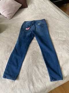 damskie (młodzieżowe ) spodnie jeansowe