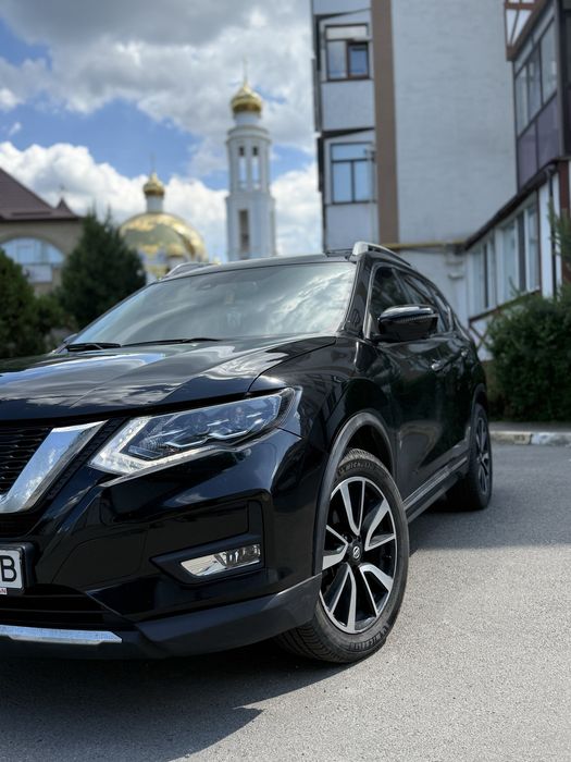 Nissan Rouge SL максимальная комплектация.