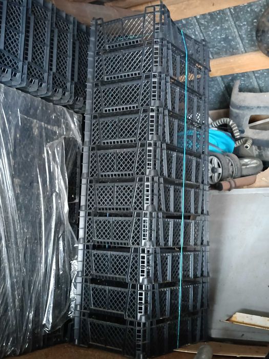 Sprzedam Skrzynki plastikowe