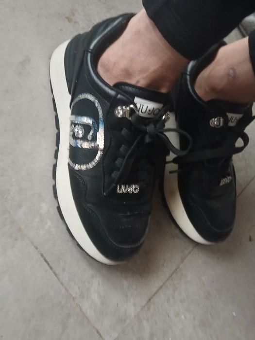 Li JJo buty czarne że srebrnymi cekinami r 38