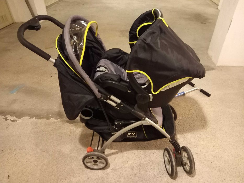 Carinho de bebé Zippy