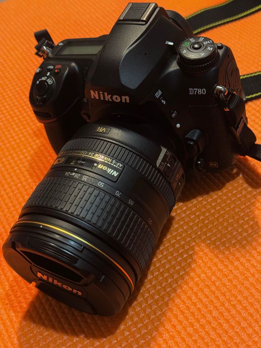 Máquina Fotográfica NIKON D780 + AF-S 24-120MM F4G ED VR (Full-Frame)