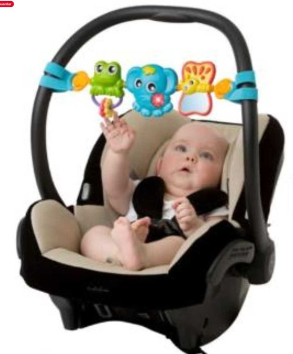 Brinquedo de Pendurar para Bebé Playgro Travel Trio Musical Pram Tie