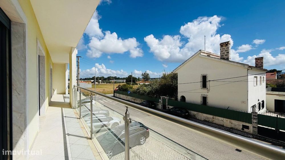 Apartamento T4 com 194m2 e amplas varandas Pinhal Novo