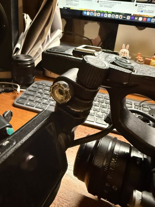 Відеокамеру Sony PXW-FS5 XDCAM Super35 Camcorder
