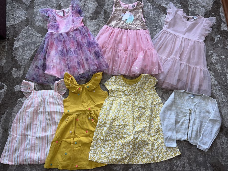 Продам одяг 98-104 сукні купальник шорти фліс