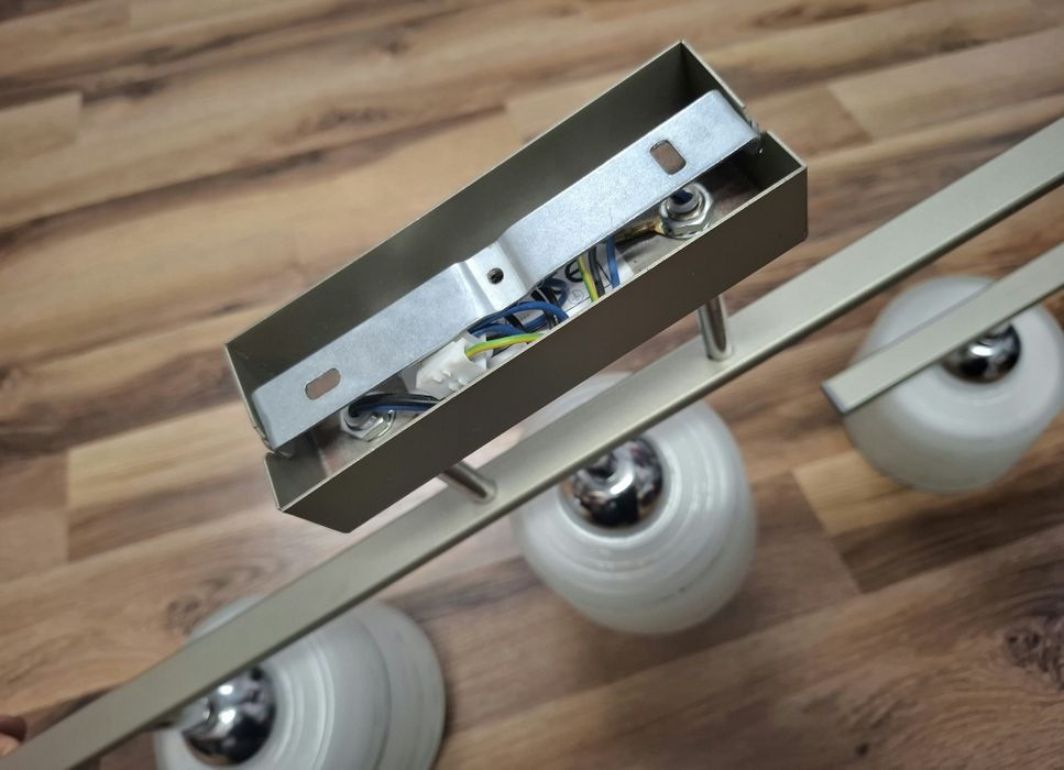 Nowa lampa sufitowa Interberg 3-punktowa