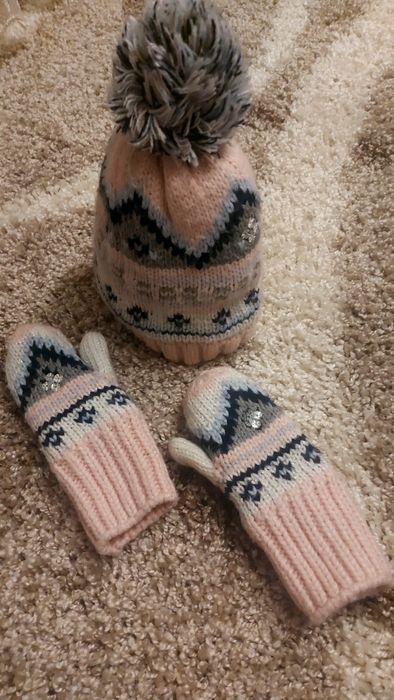 Шапка та рукавички