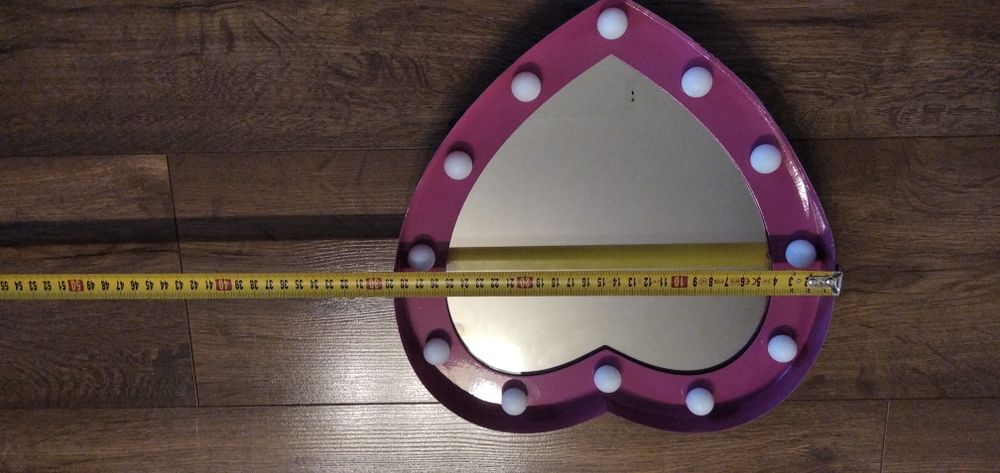 Lustro w kształcie serca do zawieszenia