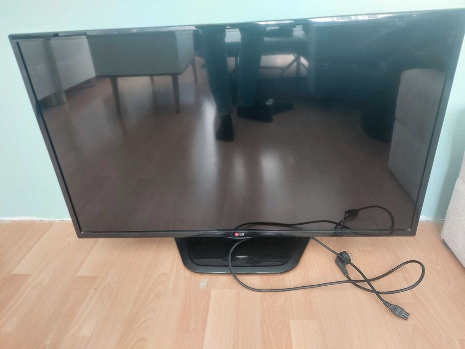Sprzedam uszkodzony TV LG 42 cale