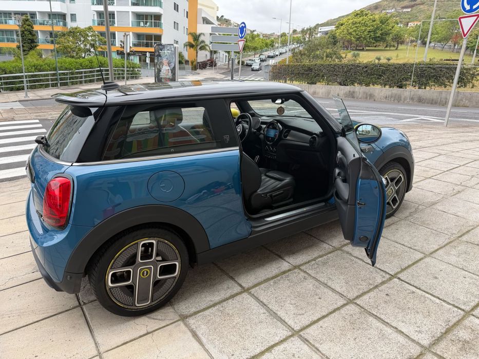 Mini Cooper SE (Elétrico)