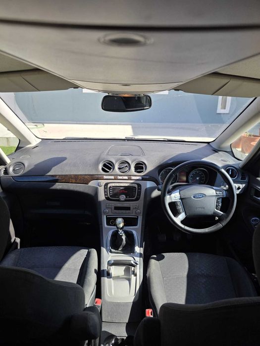 Ford Galaxy Ghia Tdci 143