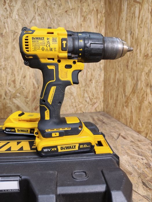 Wiertarko-wkrętarka DeWalt dcd 778