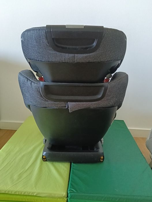 Bébé Confort RodiFix – Cadeira auto 15–36 kg