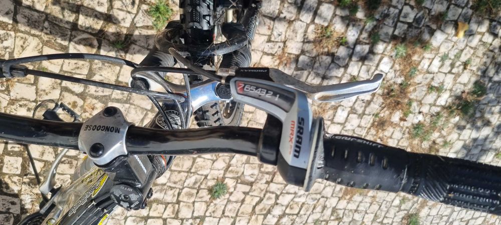 Bicicletas Mongoose XR200 e Solution