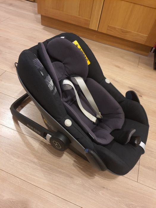 Fotelik/nosidełko + baza do isofix Maxi Cosi I-size