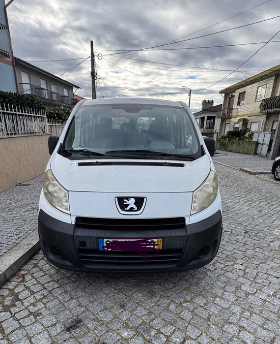 Peugeot Expert 9 lugares